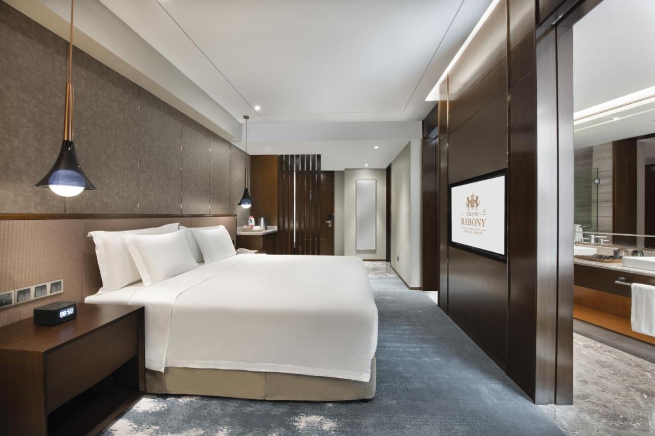 Grand Barony Qingdao Airport Hotel Exterior photo